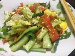 洋瓜尖能和青椒一起吃,营养与美味的双重享受