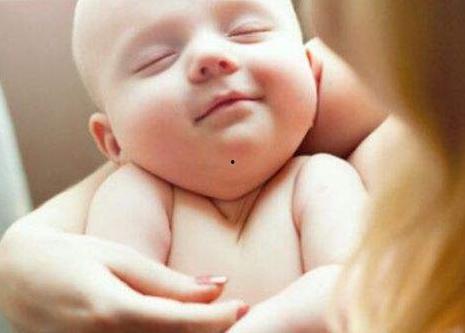 宝宝吃母乳可以吃白瓜吗,母乳喂养宝宝适宜食用白瓜的探讨