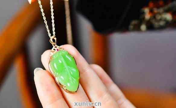 吃瓜少女吊坠,潮流饰品背后的故事与魅力