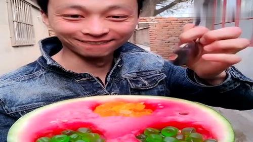 拿糖果吃瓜,甜蜜诱惑与夏日清凉的完美邂逅