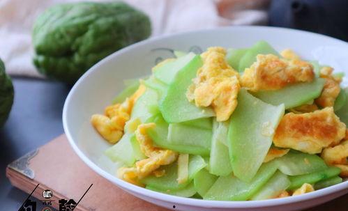 佛手瓜中间烂了可以吃吗,佛手瓜中间烂了还能食用吗？揭秘食用安全与处理方法