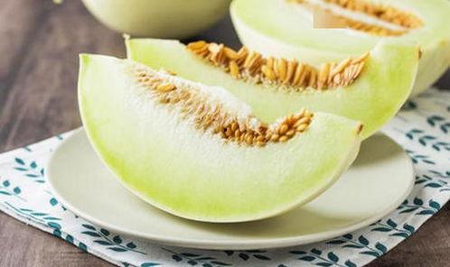 尝尝吃瓜,揭秘娱乐圈的甜蜜与苦涩